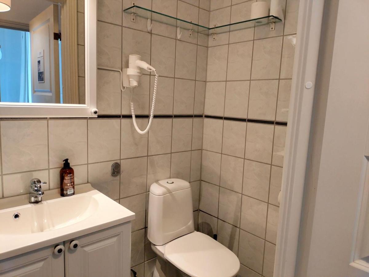 Отель Sjoglott Gjestgiveri 3*